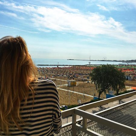 Hotel Tritone Rimini Dış mekan fotoğraf