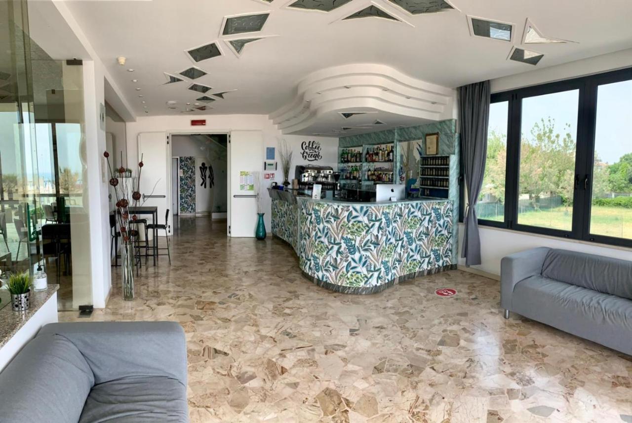 Hotel Tritone Rimini Dış mekan fotoğraf
