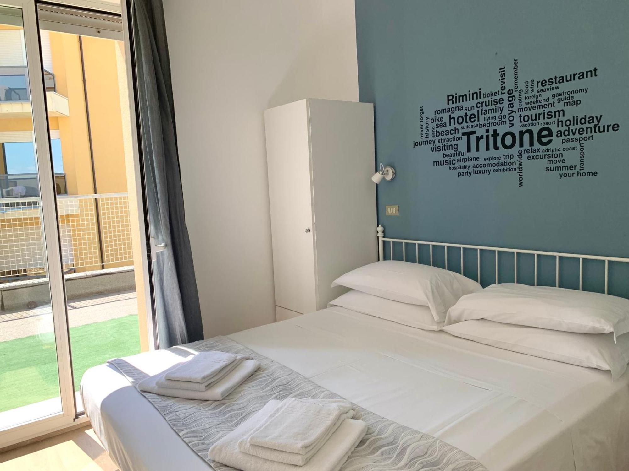 Hotel Tritone Rimini Oda fotoğraf