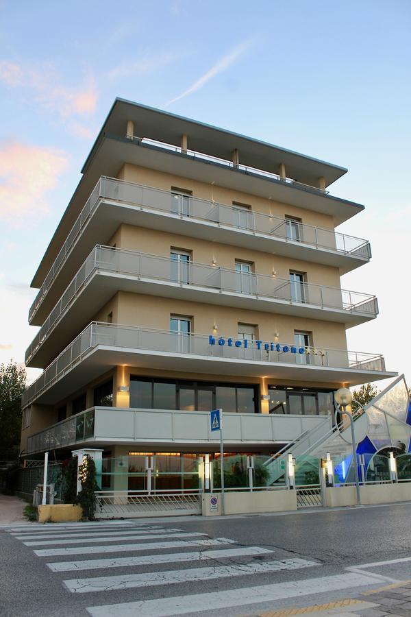Hotel Tritone Rimini Dış mekan fotoğraf