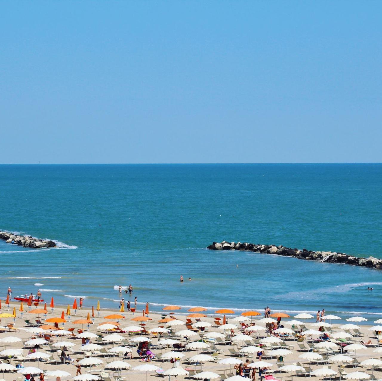 Hotel Tritone Rimini Dış mekan fotoğraf