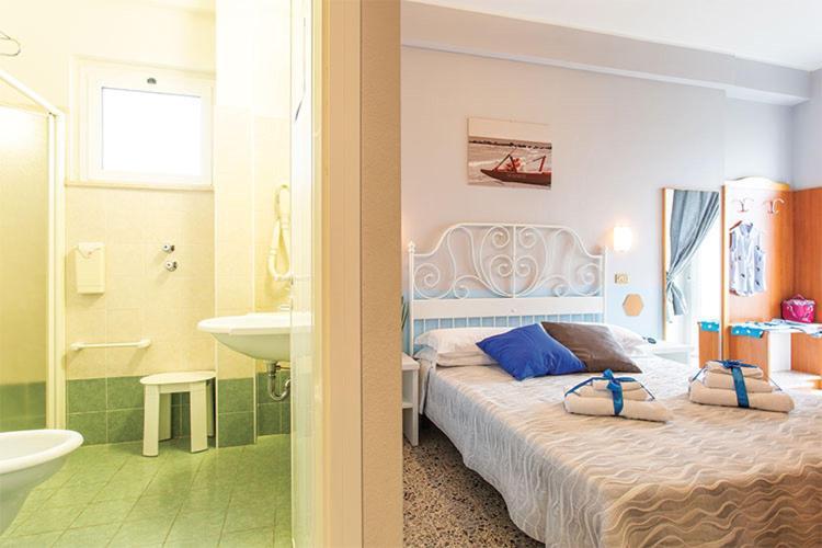 Hotel Tritone Rimini Dış mekan fotoğraf